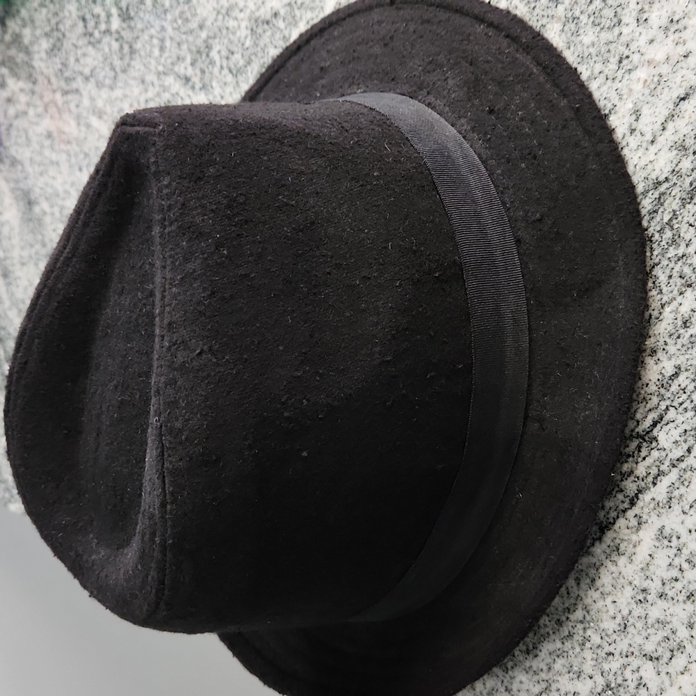 Hat - Picture 3 of 8